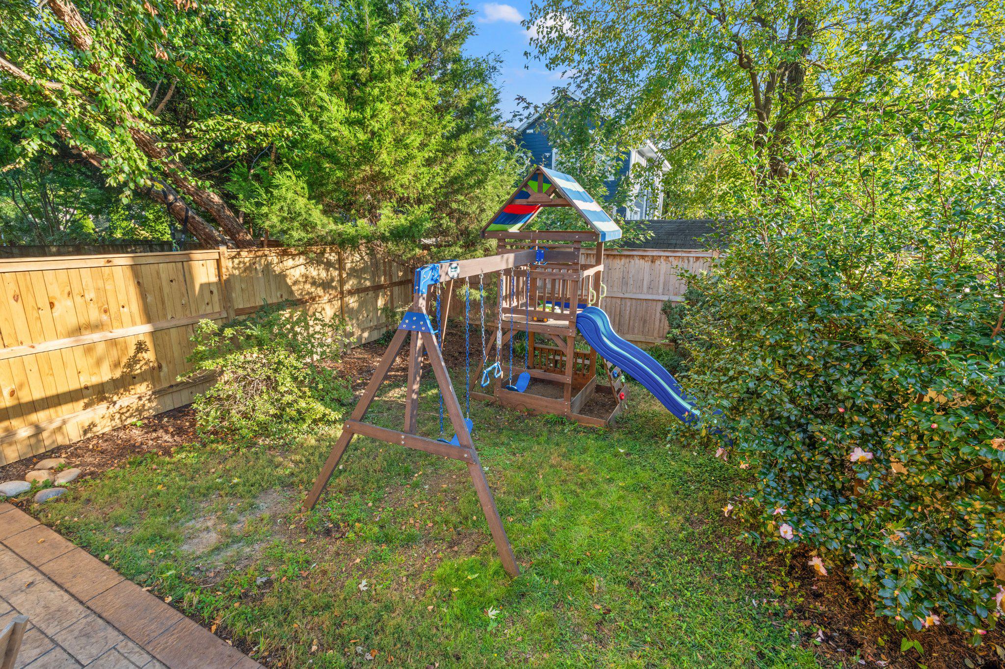  315 E Mount Ida Avenue, Alexandria, VA, 22301 - 物件實景
