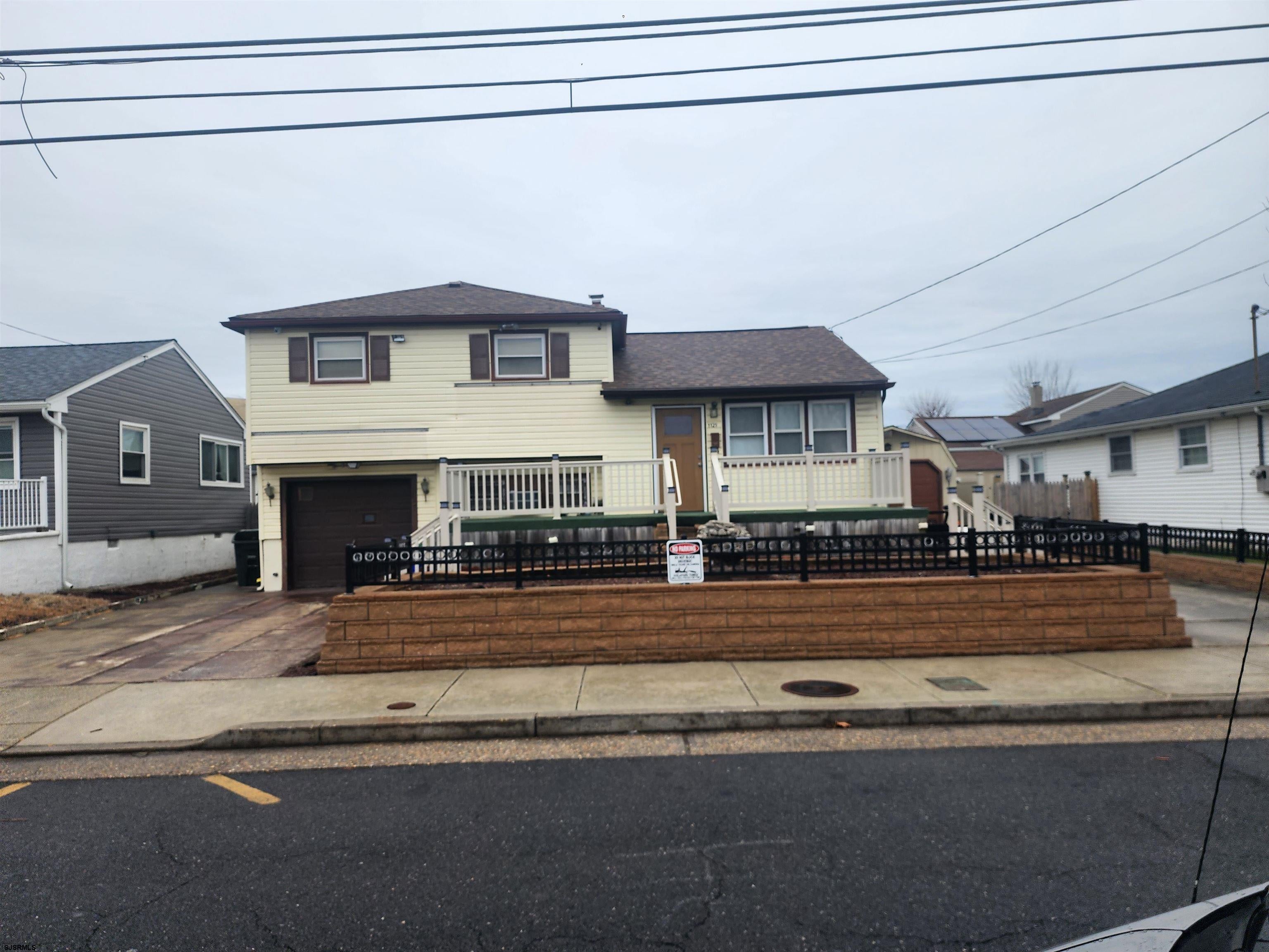 Michigan Ave, Atlantic City, NJ 08401
