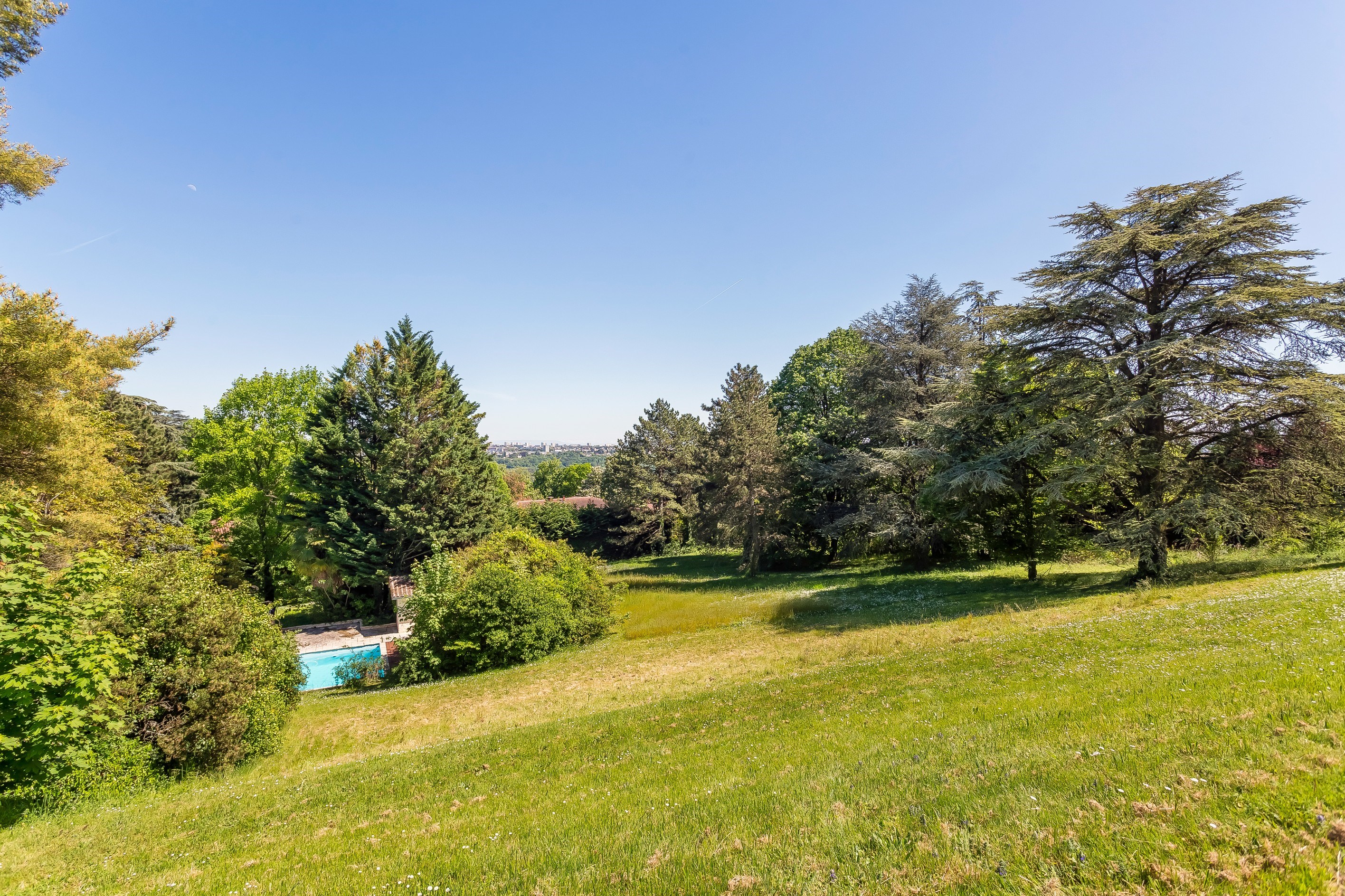  Set within an impressive and peaceful historic landscaped park of approximately… - 物件實景