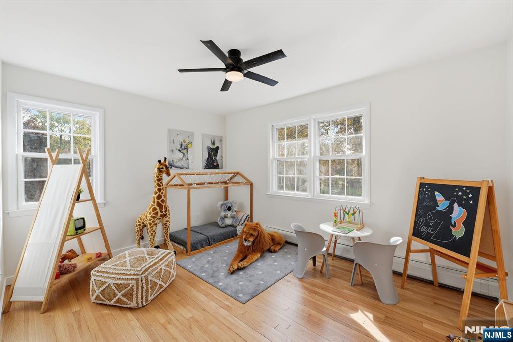 Twp of Washington, New Jersey, 07676, United States, 5 Bedrooms Bedrooms, ,3 BathroomsBathrooms,Residential,For Sale,1989508