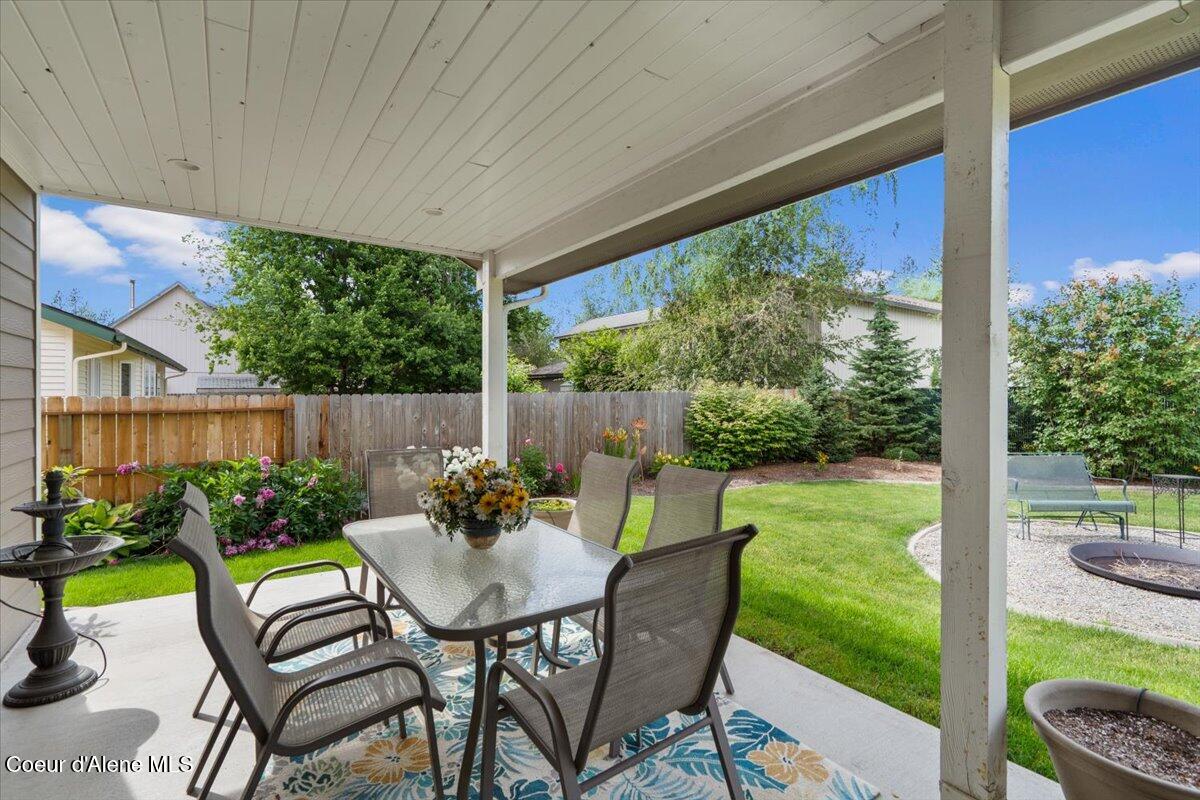 Hayden, Idaho, 83835, United States, 4 Bedrooms Bedrooms, ,3 BathroomsBathrooms,Residential,For Sale,1879599