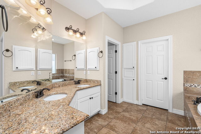 San Antonio, Texas, 78258, United States, 3 Bedrooms Bedrooms, ,3 BathroomsBathrooms,Residential,For Sale,1955508