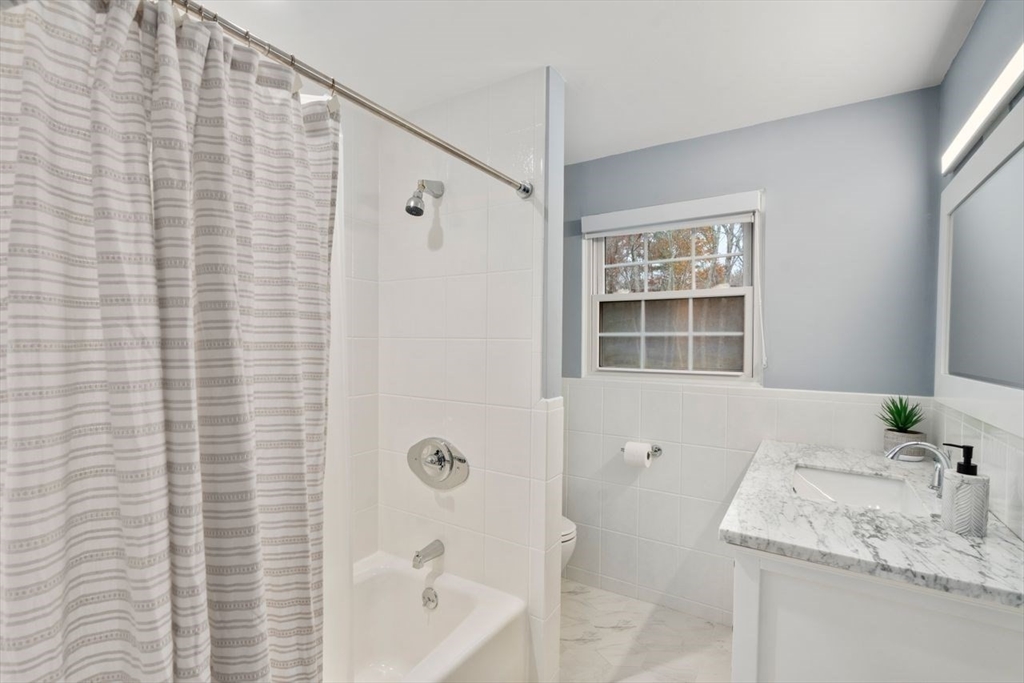 Sharon, Massachusetts, 02067, United States, 4 Bedrooms Bedrooms, ,3 BathroomsBathrooms,Residential,For Sale,1988379