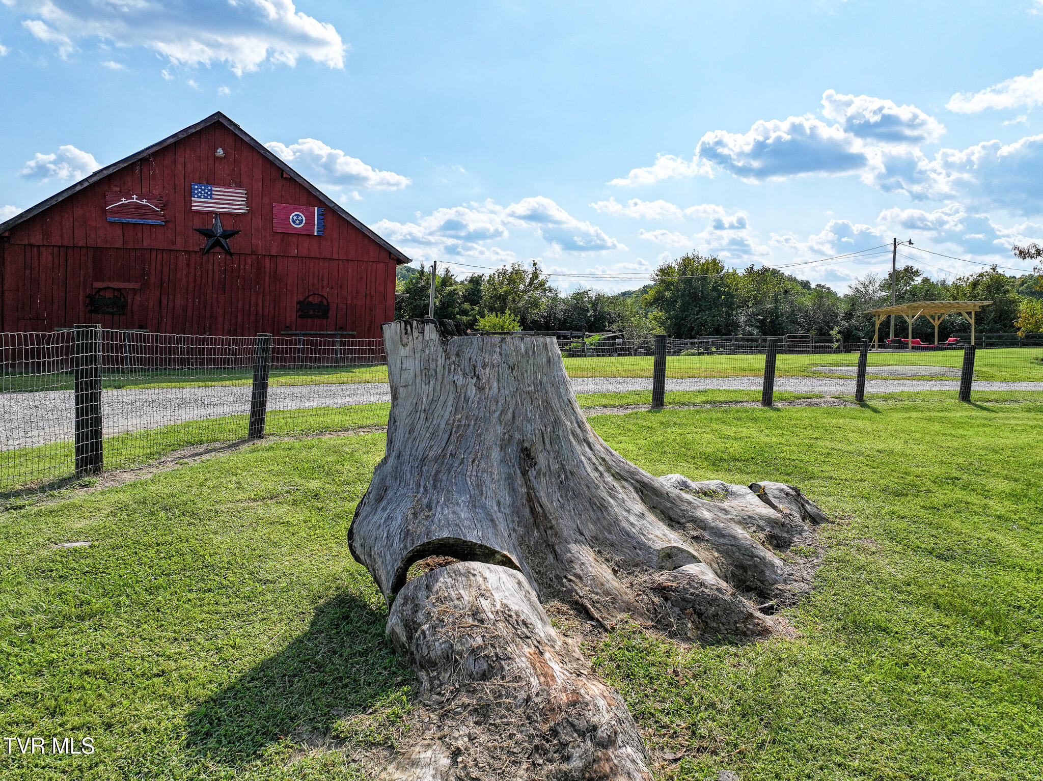 Greeneville, Tennessee, 37745, United States, 3 Bedrooms Bedrooms, ,3 BathroomsBathrooms,Residential,For Sale,2039547