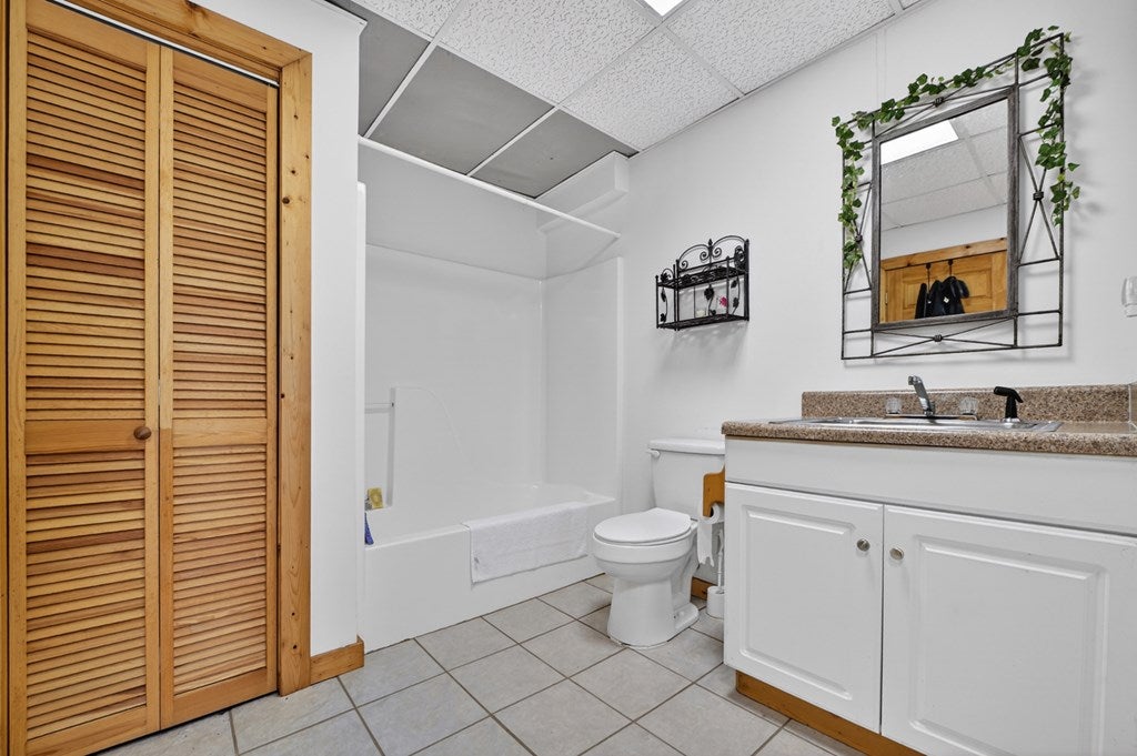 Ellijay, Georgia, 30536, United States, 3 Bedrooms Bedrooms, ,3 BathroomsBathrooms,Residential,For Sale,2009787