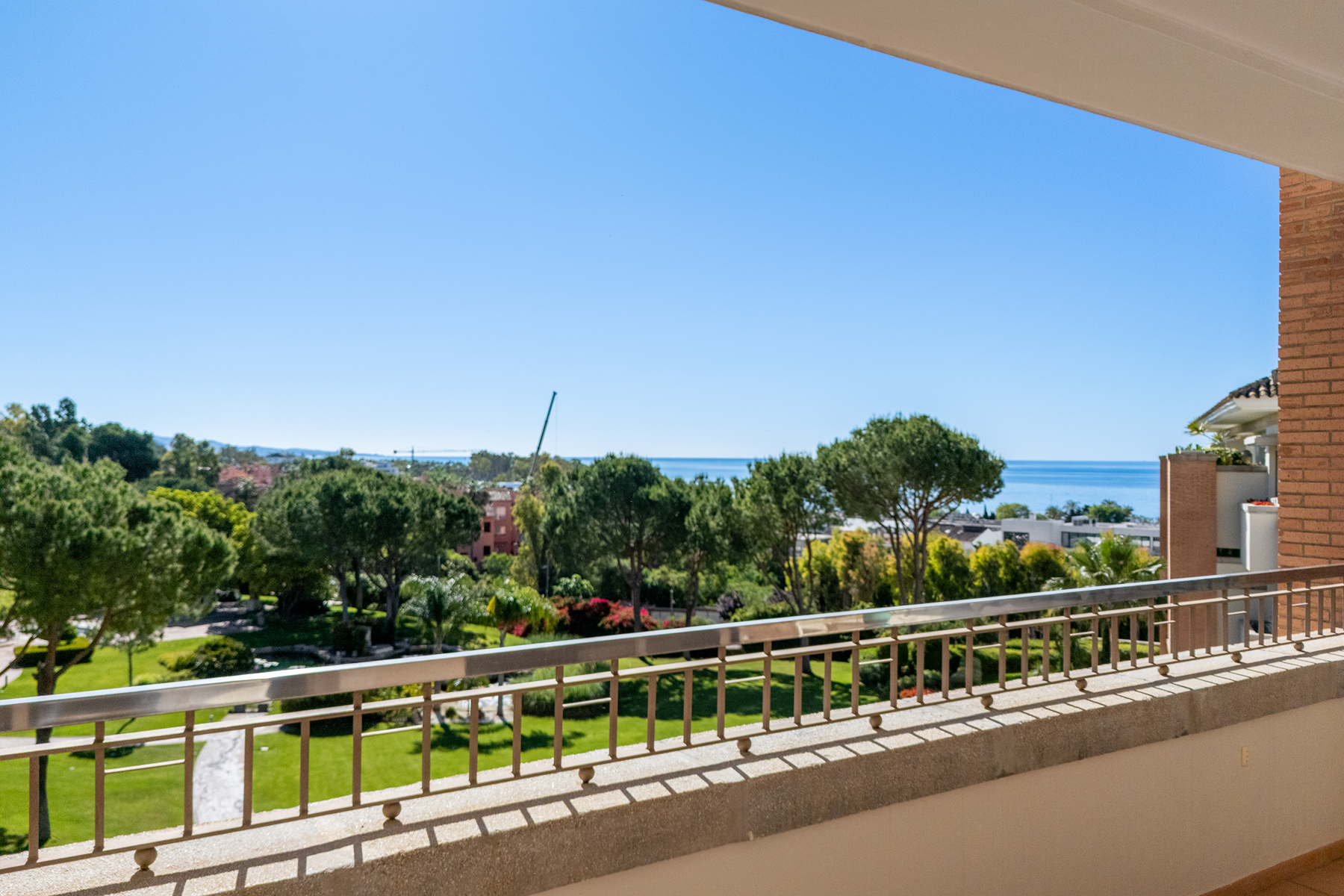  Bright apartment in gated community on Marbella’s Golden Mile - 物件實景
