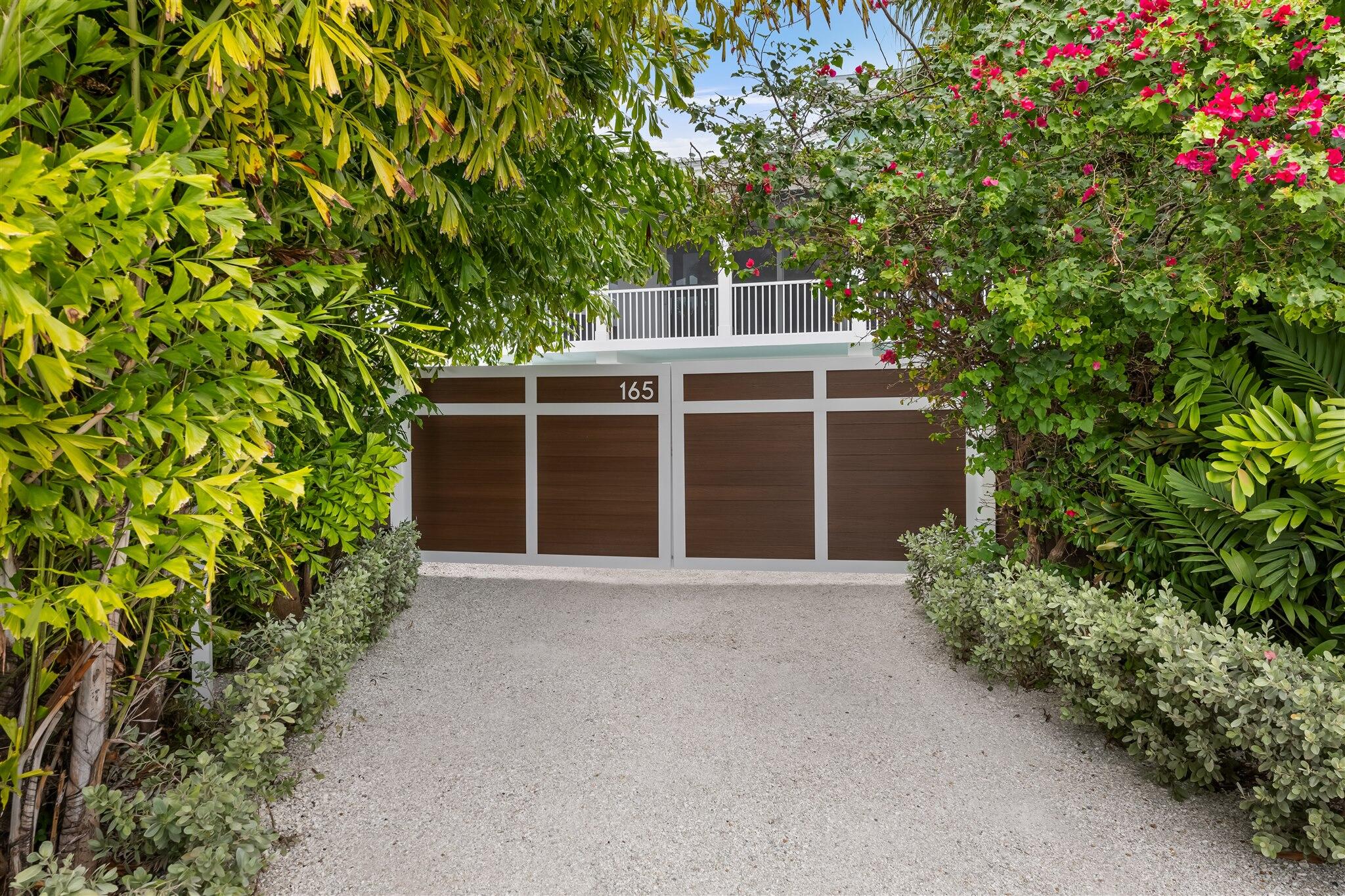 165 Bayview Drive, ISLAMORADA, Florida, 33036, United States, 6 Bedrooms Bedrooms, ,4 BathroomsBathrooms,Residential,For Sale,165 Bayview Drive,1676800