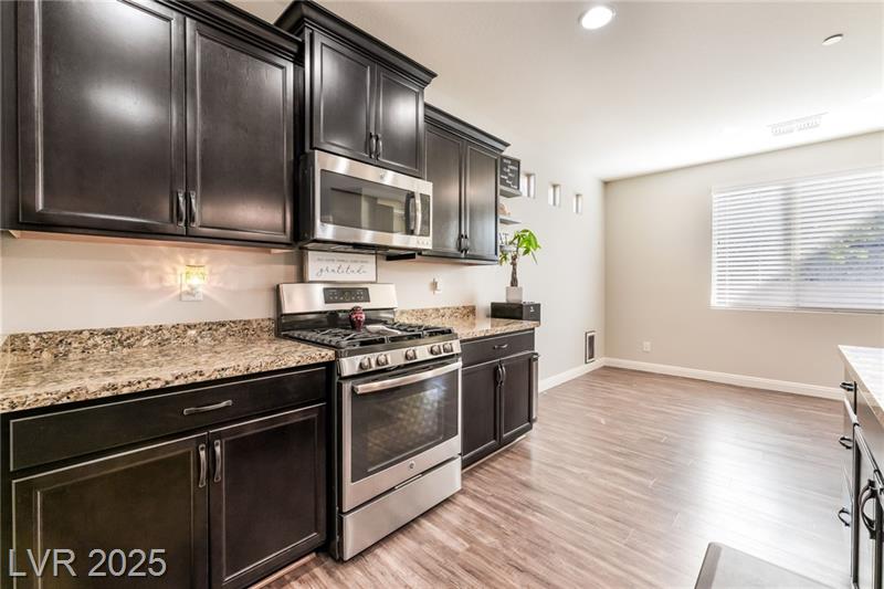 Henderson, Nevada, 89002, United States, 3 Bedrooms Bedrooms, ,2 BathroomsBathrooms,Residential,For Sale,1990384