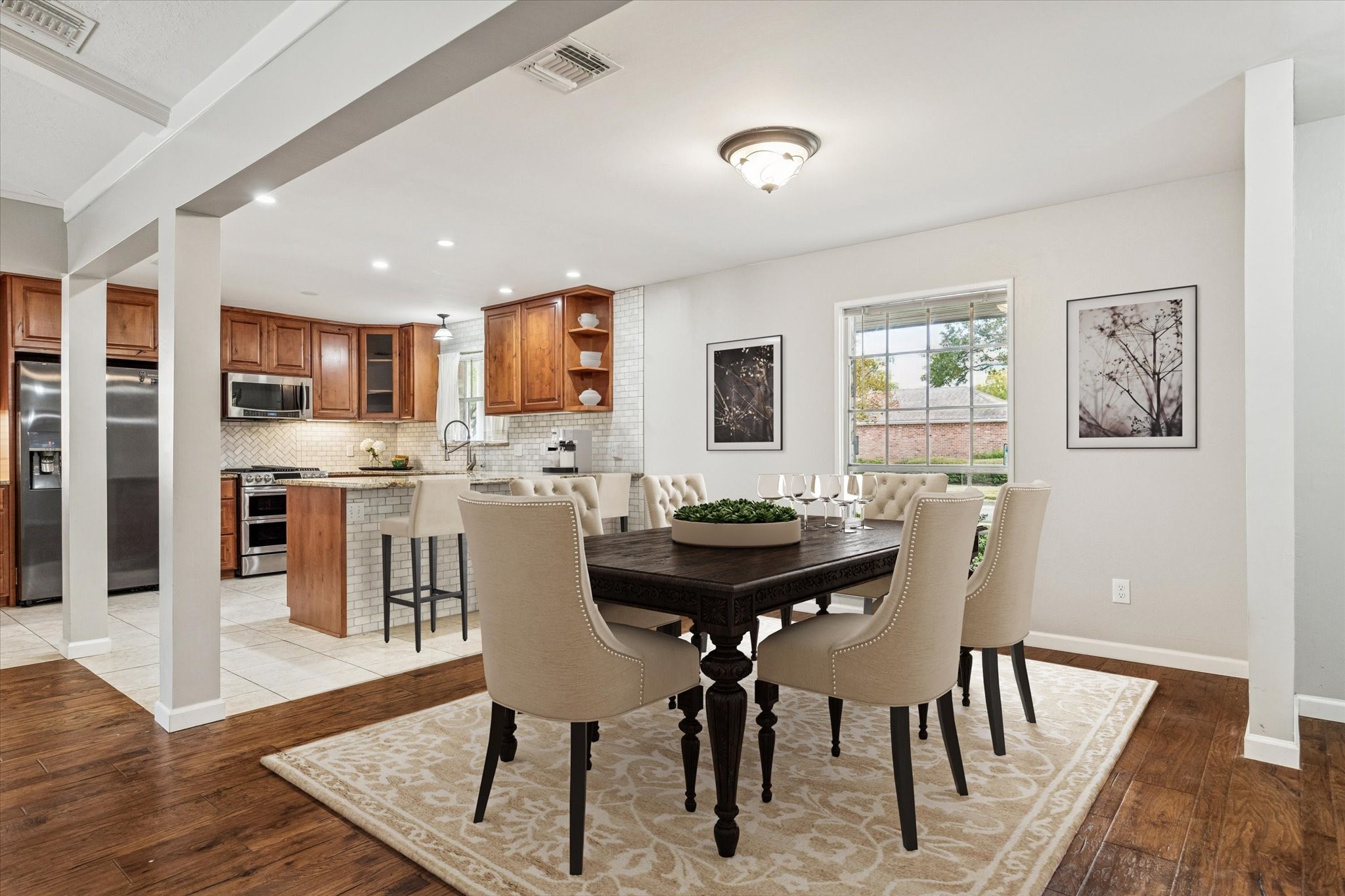  2310 Walnut Bend Lane - 物件實景