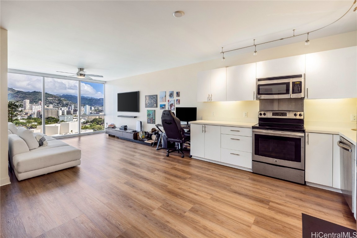 Honolulu, Hawaii, 96813, United States, 1 Bedroom Bedrooms, ,1 BathroomBathrooms,Residential,For Sale,1705133