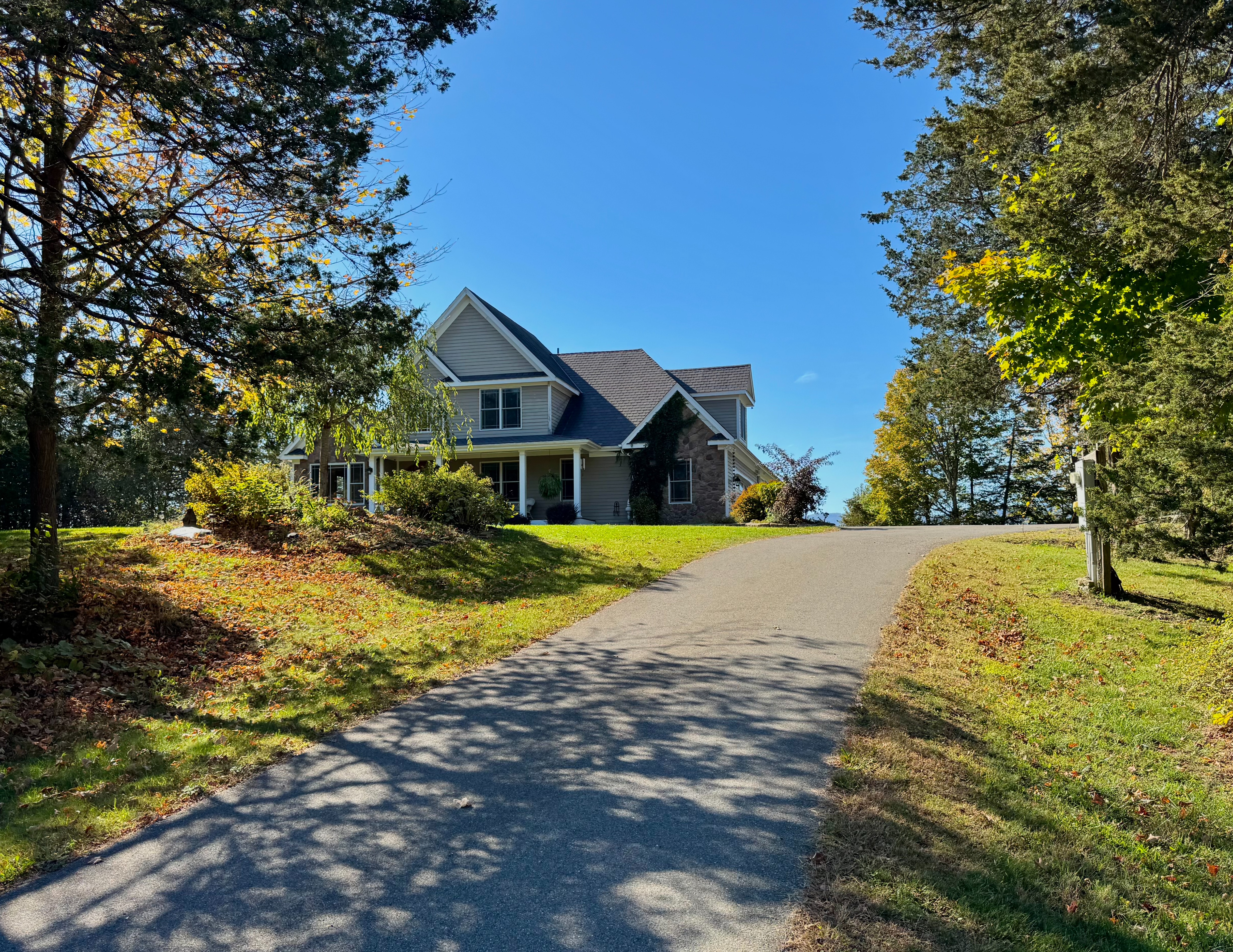 Catskill, New York, 12414, United States, 4 Bedrooms Bedrooms, ,3 BathroomsBathrooms,Residential,For Sale,1977487