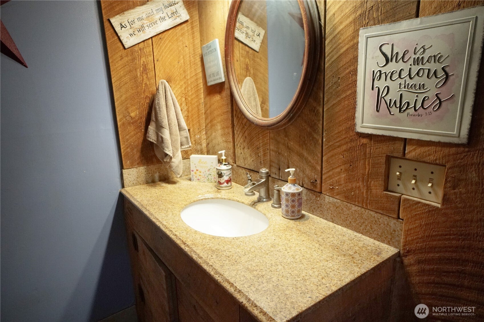 Loomis, Washington, 98827, United States, 4 Bedrooms Bedrooms, ,1 BathroomBathrooms,Residential,For Sale,2002201