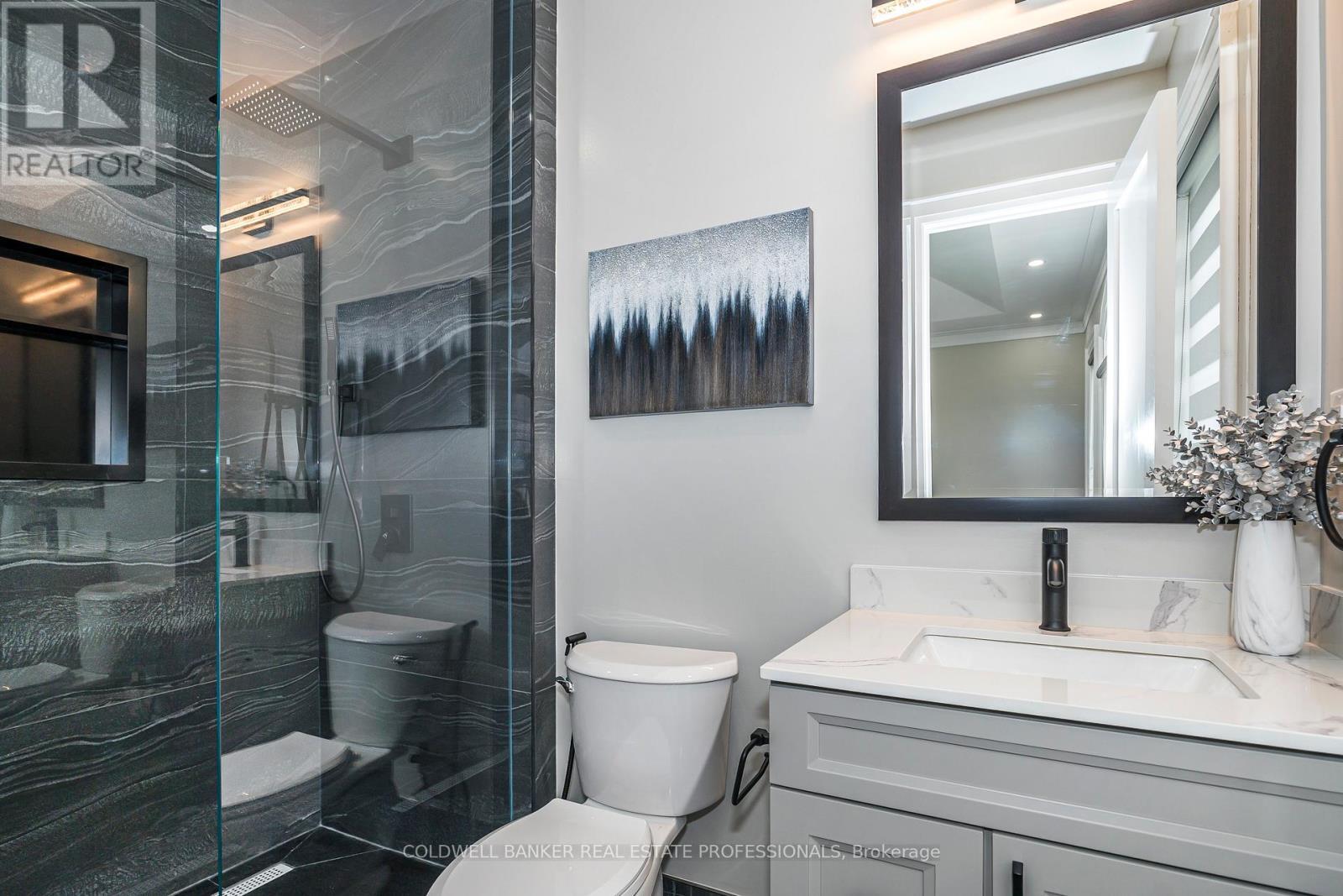 TORONTO (WEXFORD-MARYVALE), Ontario, M1R 3X4, CA, 8 Bedrooms Bedrooms, ,7 BathroomsBathrooms,Residential,For Sale,1951163