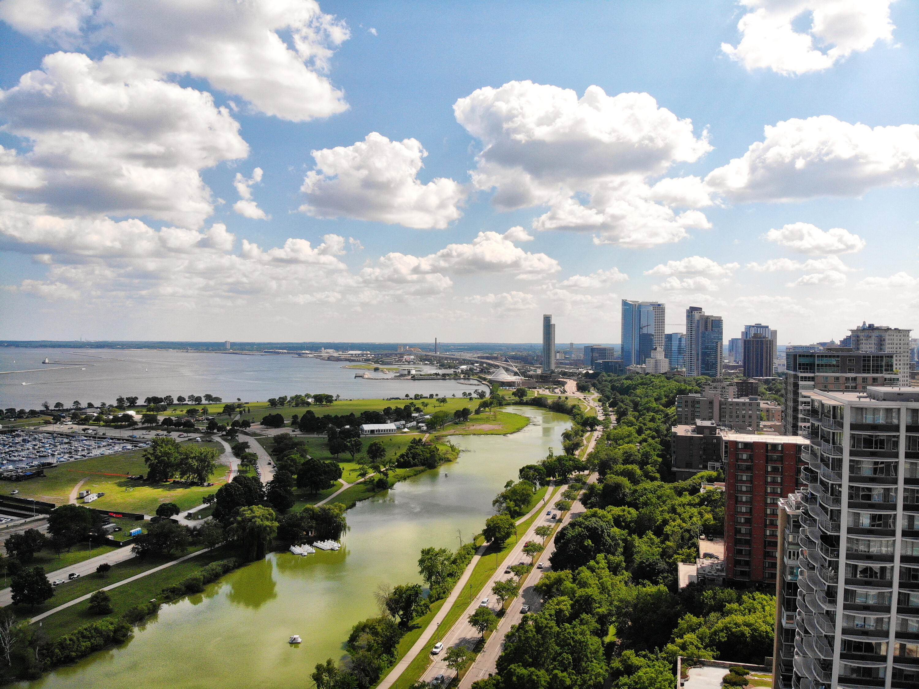 Milwaukee, Wisconsin, 53202, United States, 2 Bedrooms Bedrooms, ,3 BathroomsBathrooms,Residential,For Sale,1992022