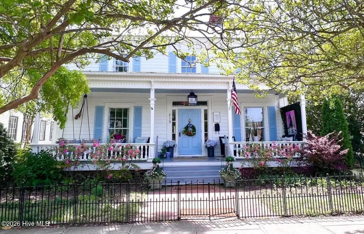 New Bern, North Carolina, 28560, United States, 6 Bedrooms Bedrooms, ,4 BathroomsBathrooms,Residential,For Sale,2010832