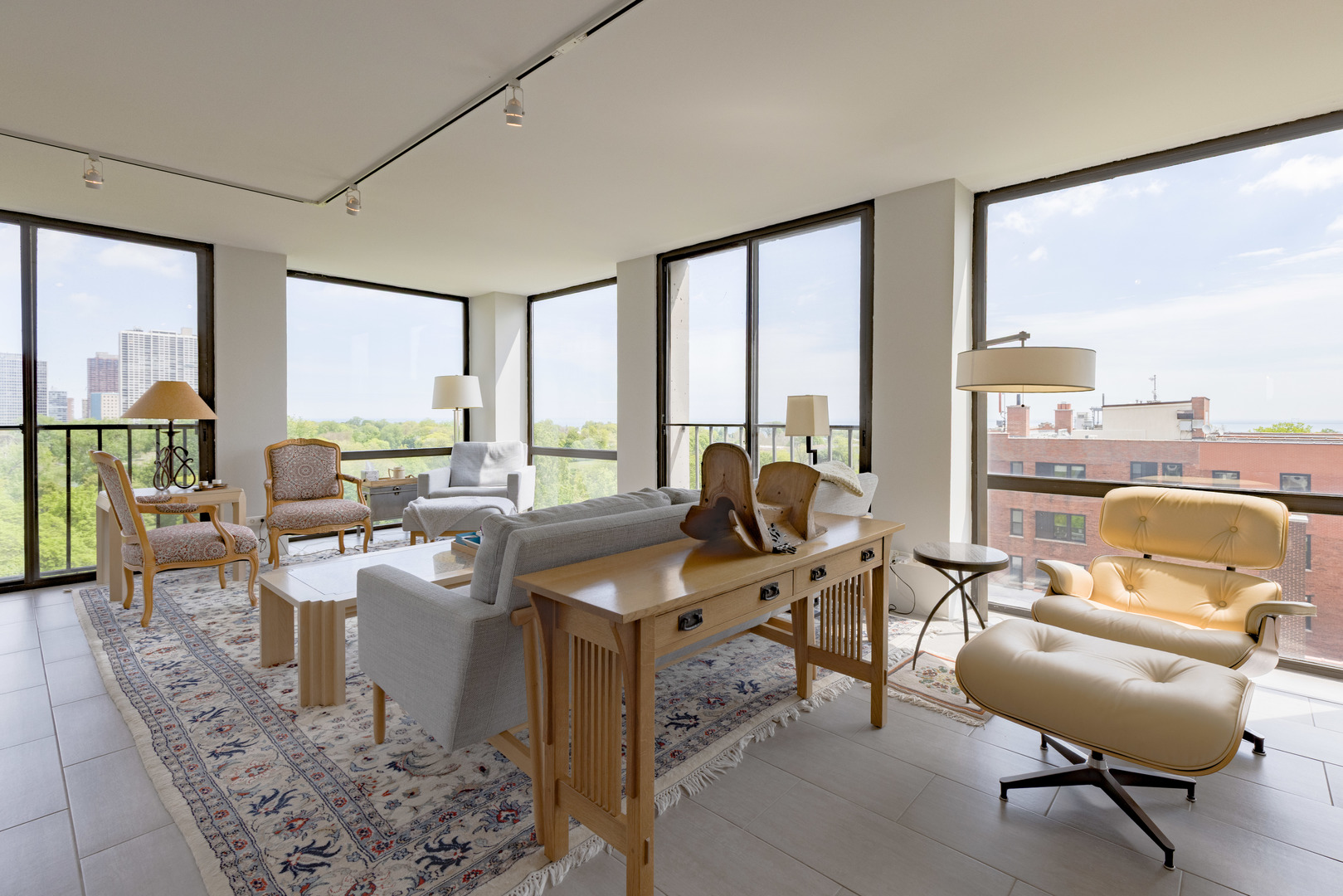 Chicago, Illinois, 60614, United States, 2 Bedrooms Bedrooms, ,3 BathroomsBathrooms,Residential,For Sale,1901685