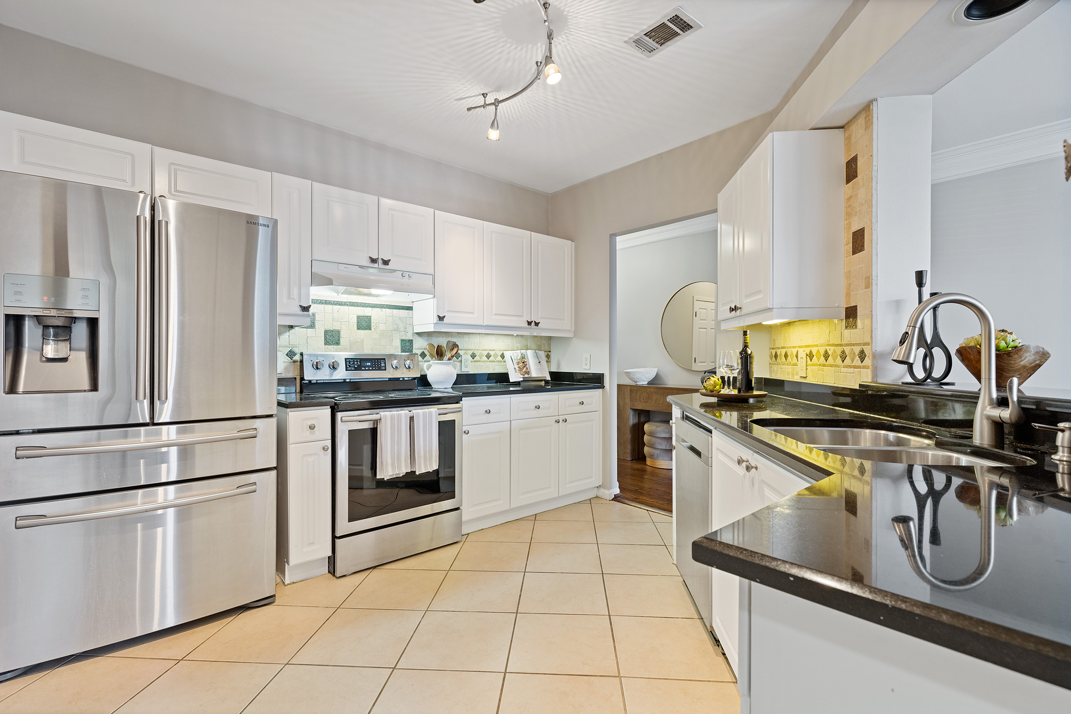  Rare Three-Bedroom Condo in the Heart of Buckhead - 物件實景