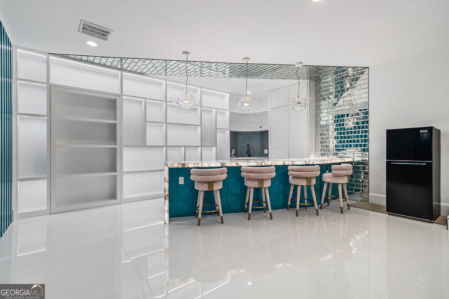 Alpharetta, Georgia, 30022, United States, 7 Bedrooms Bedrooms, ,11 BathroomsBathrooms,Residential,For Sale,1972068