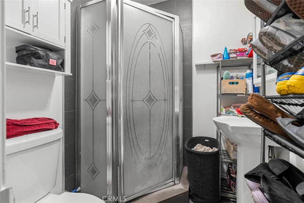 Los Angeles, California, 90063, United States, ,Residential,For Sale,1723335