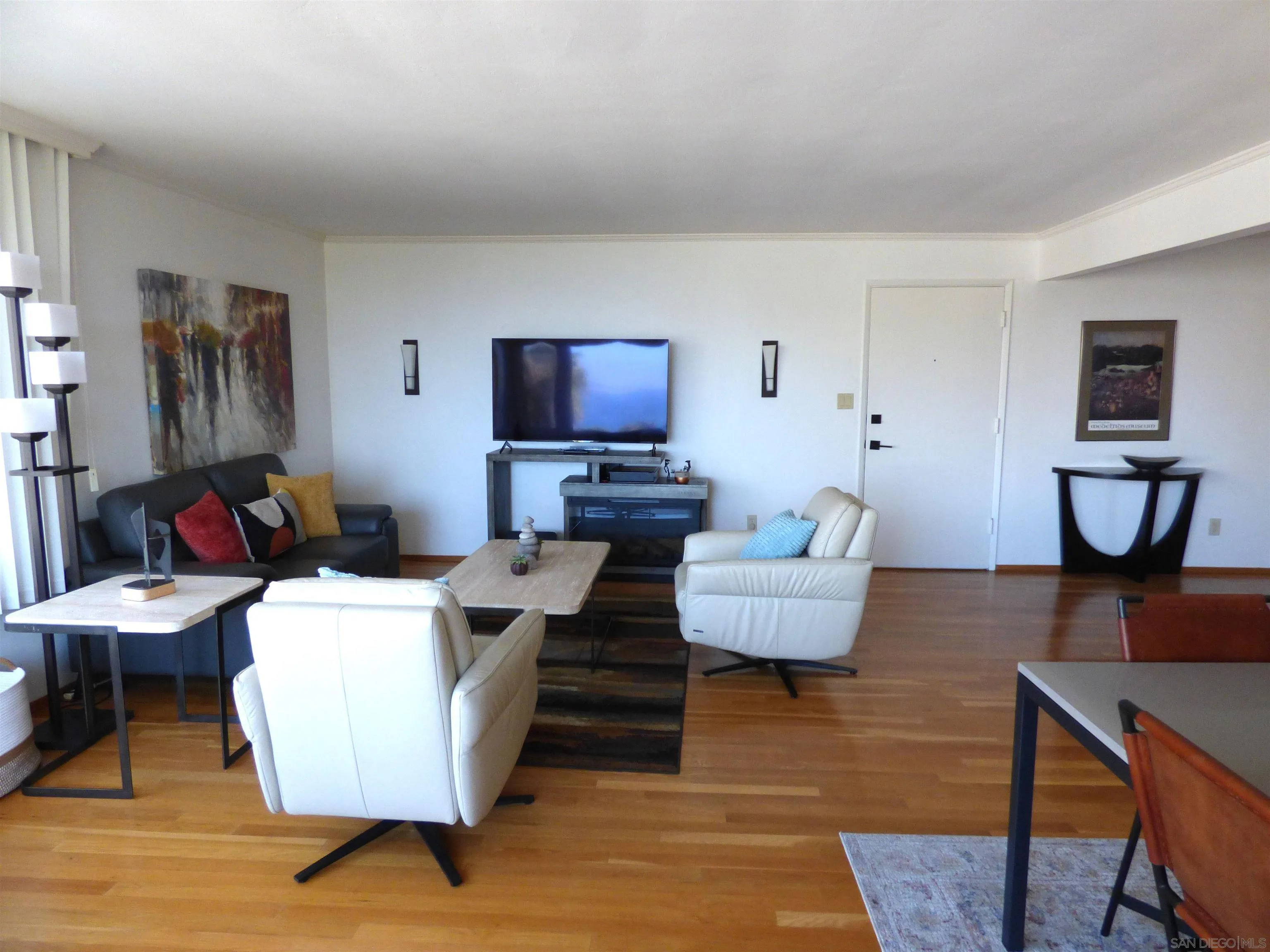 La Jolla, California, 92037, United States, 2 Bedrooms Bedrooms, ,2 BathroomsBathrooms,Residential,For Sale,1985543