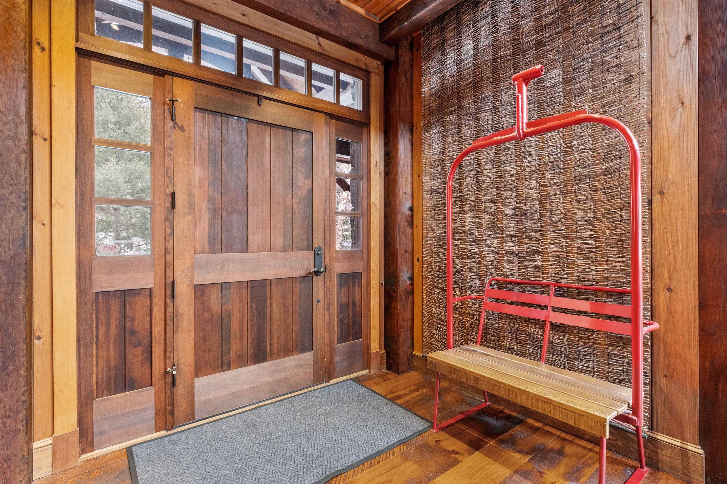 Lincoln, New Hampshire, 03251, United States, 7 Bedrooms Bedrooms, ,4 BathroomsBathrooms,Residential,For Sale,1983511