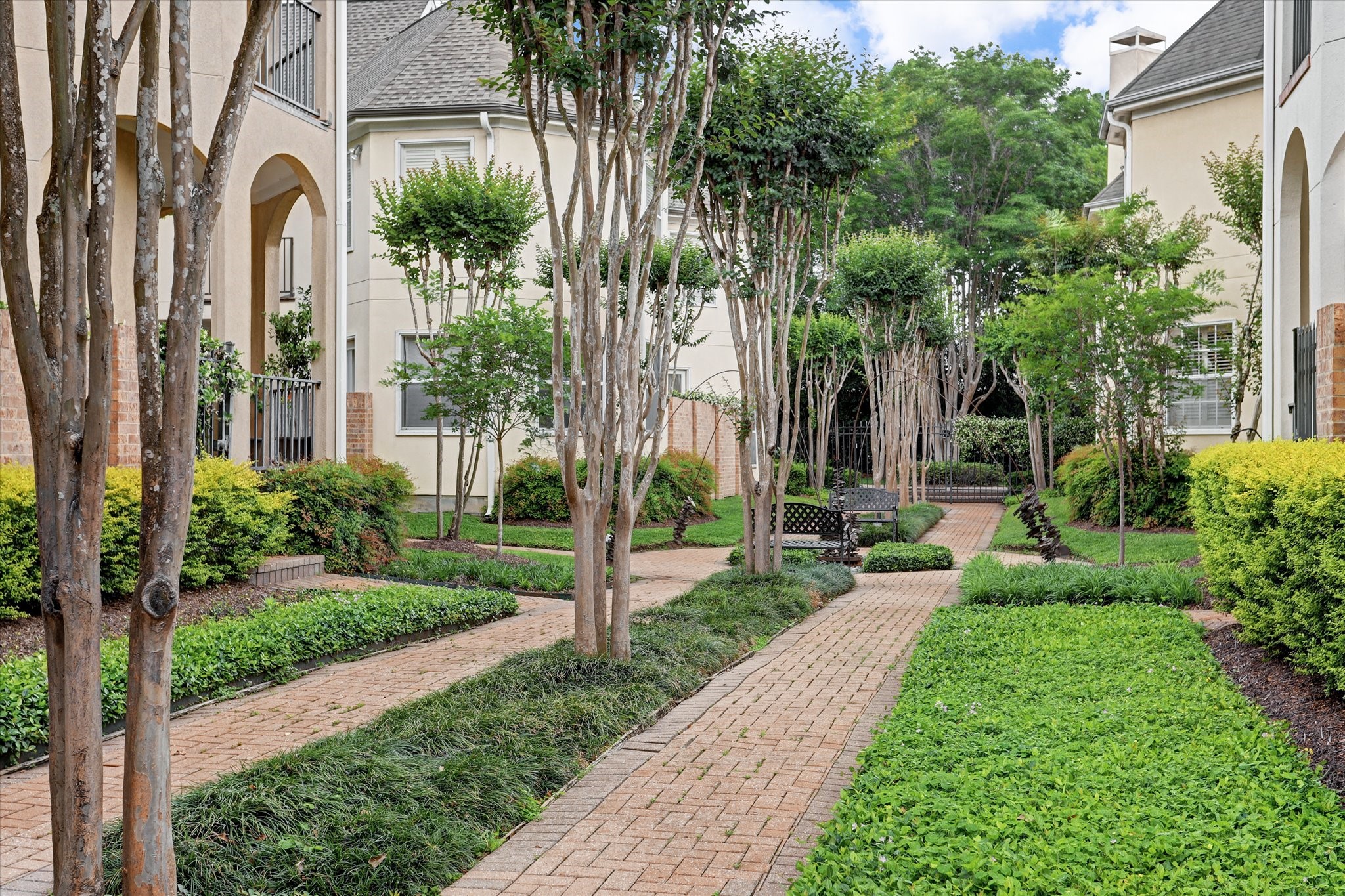  3118 Sackett Street - 物件實景