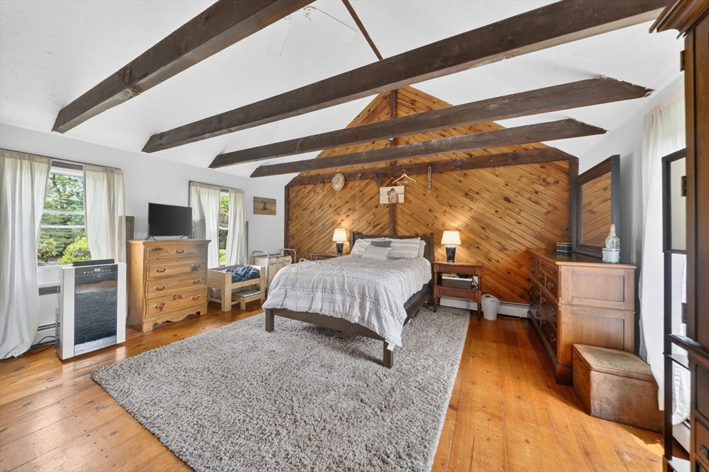 Groveland, Massachusetts, 01834, United States, 4 Bedrooms Bedrooms, ,4 BathroomsBathrooms,Residential,For Sale,2048598