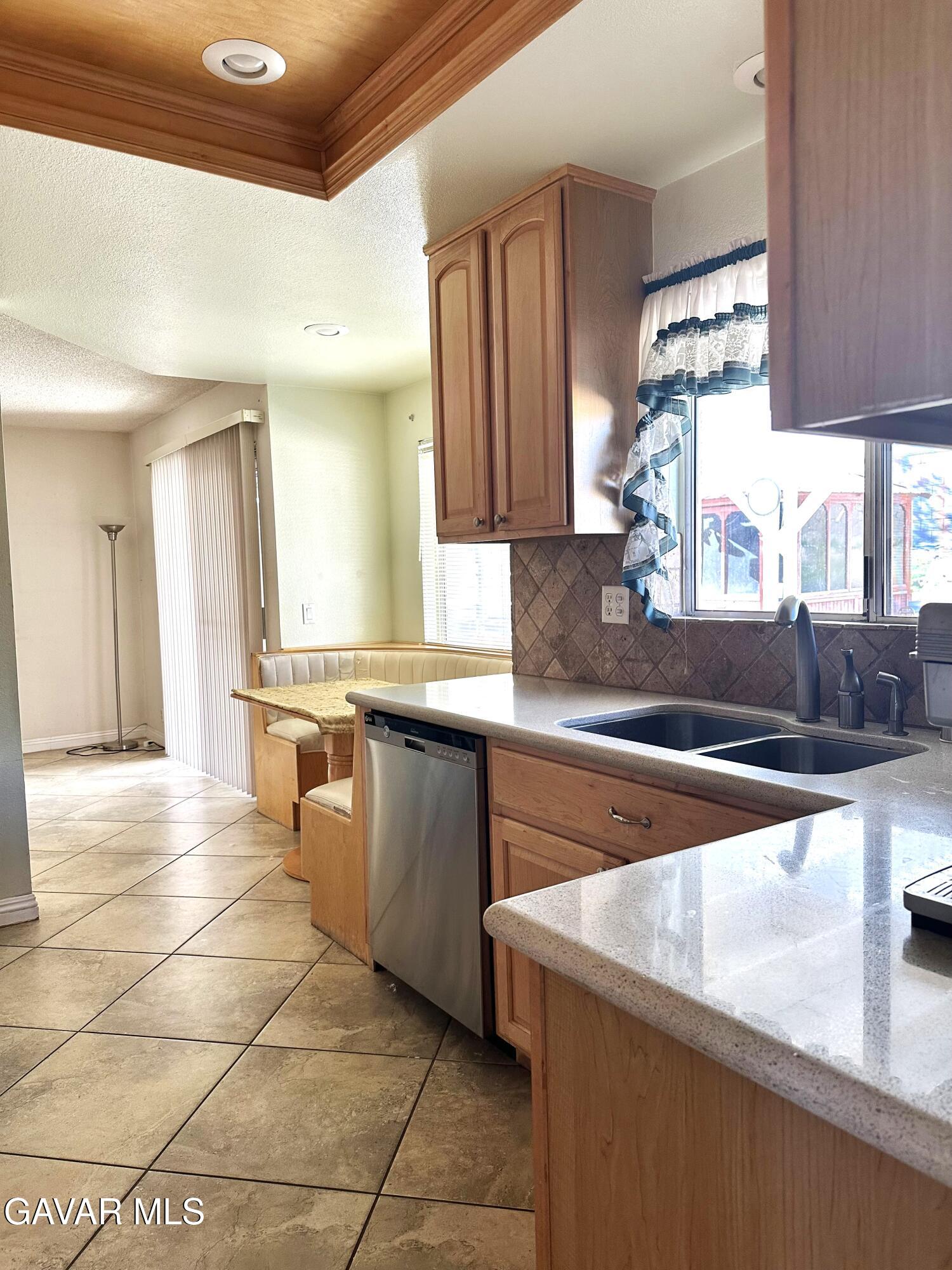 Palmdale, California, 93551, United States, 3 Bedrooms Bedrooms, ,3 BathroomsBathrooms,Residential,For Sale,1973672