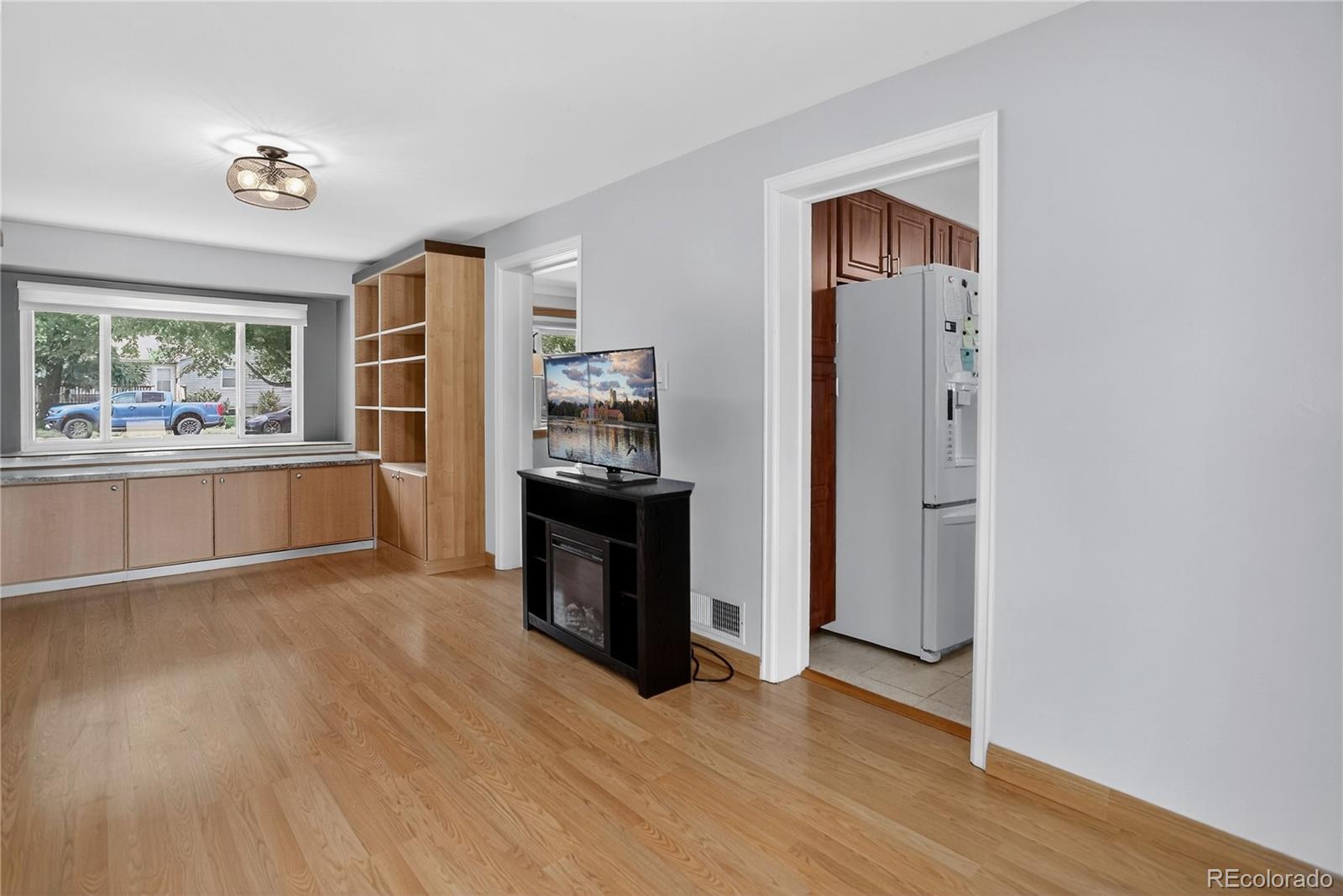 Englewood, Colorado, 80110, United States, 3 Bedrooms Bedrooms, ,2 BathroomsBathrooms,Residential,For Sale,1918074