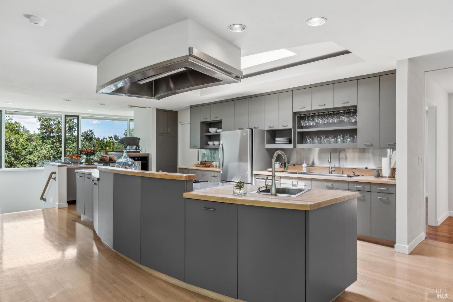 Napa, California, 94558, United States, 6 Bedrooms Bedrooms, ,8 BathroomsBathrooms,Residential,For Sale,1838690