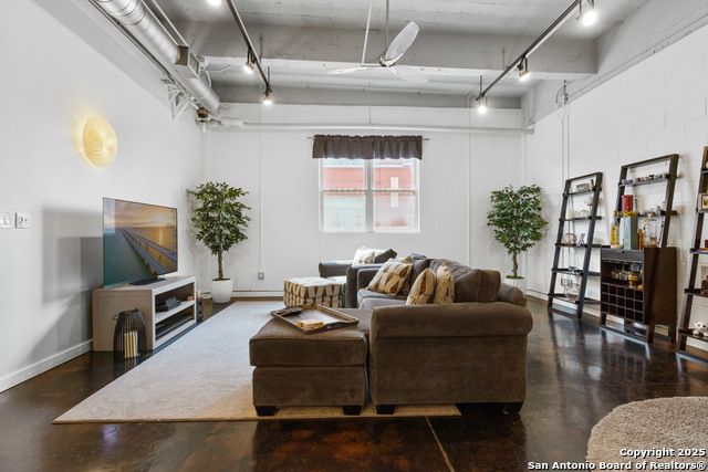 San Antonio, Texas, 78204, United States, 3 Bedrooms Bedrooms, ,2 BathroomsBathrooms,Residential,For Sale,1961680