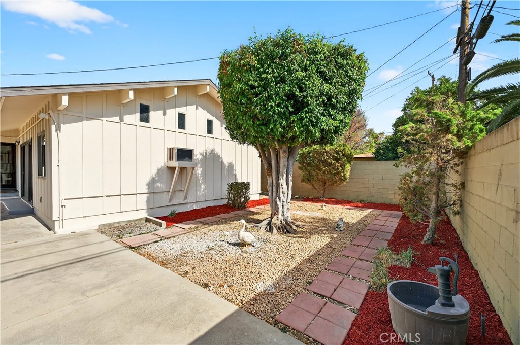 Anaheim, California, 92805, United States, 3 Bedrooms Bedrooms, ,3 BathroomsBathrooms,Residential,For Sale,1927915