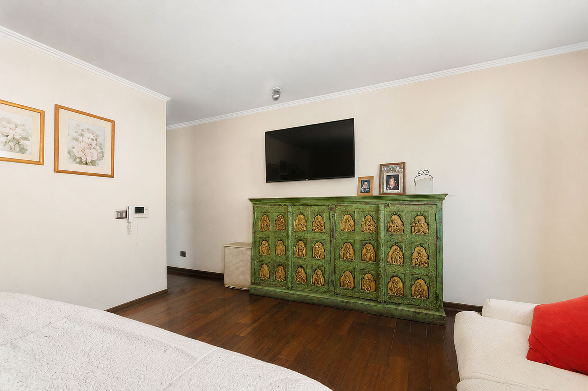  Modern home with generous living spaces,  in La Reina Alta - 物件實景