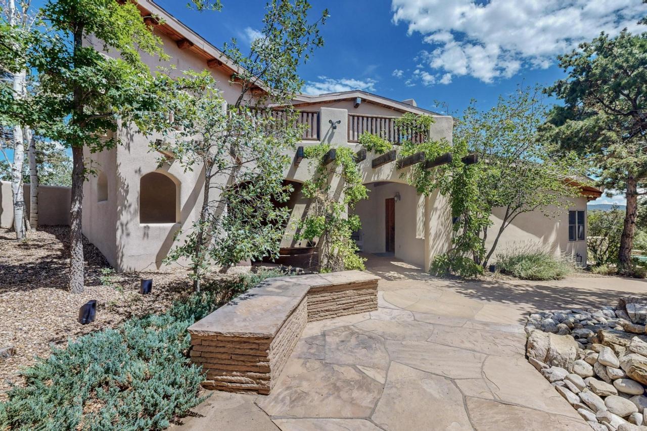 30 Apache Creek, Santa Fe, New Mexico, 87505, United States, 5 Bedrooms Bedrooms, ,4 BathroomsBathrooms,Residential,For Sale,30 Apache Creek,1591905