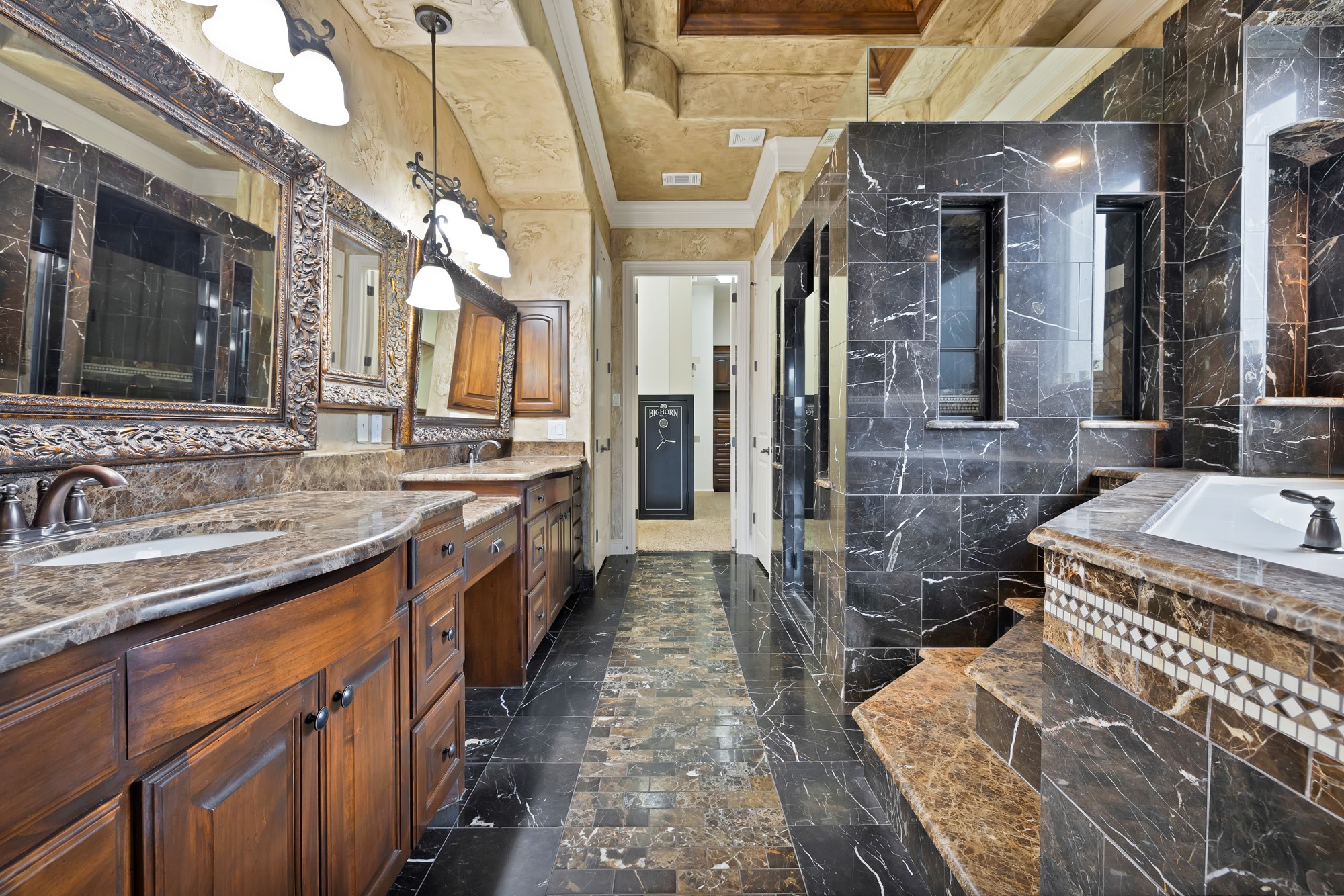 Mansfield, Texas, 76063, United States, 5 Bedrooms Bedrooms, ,5 BathroomsBathrooms,Residential,For Sale,1796537