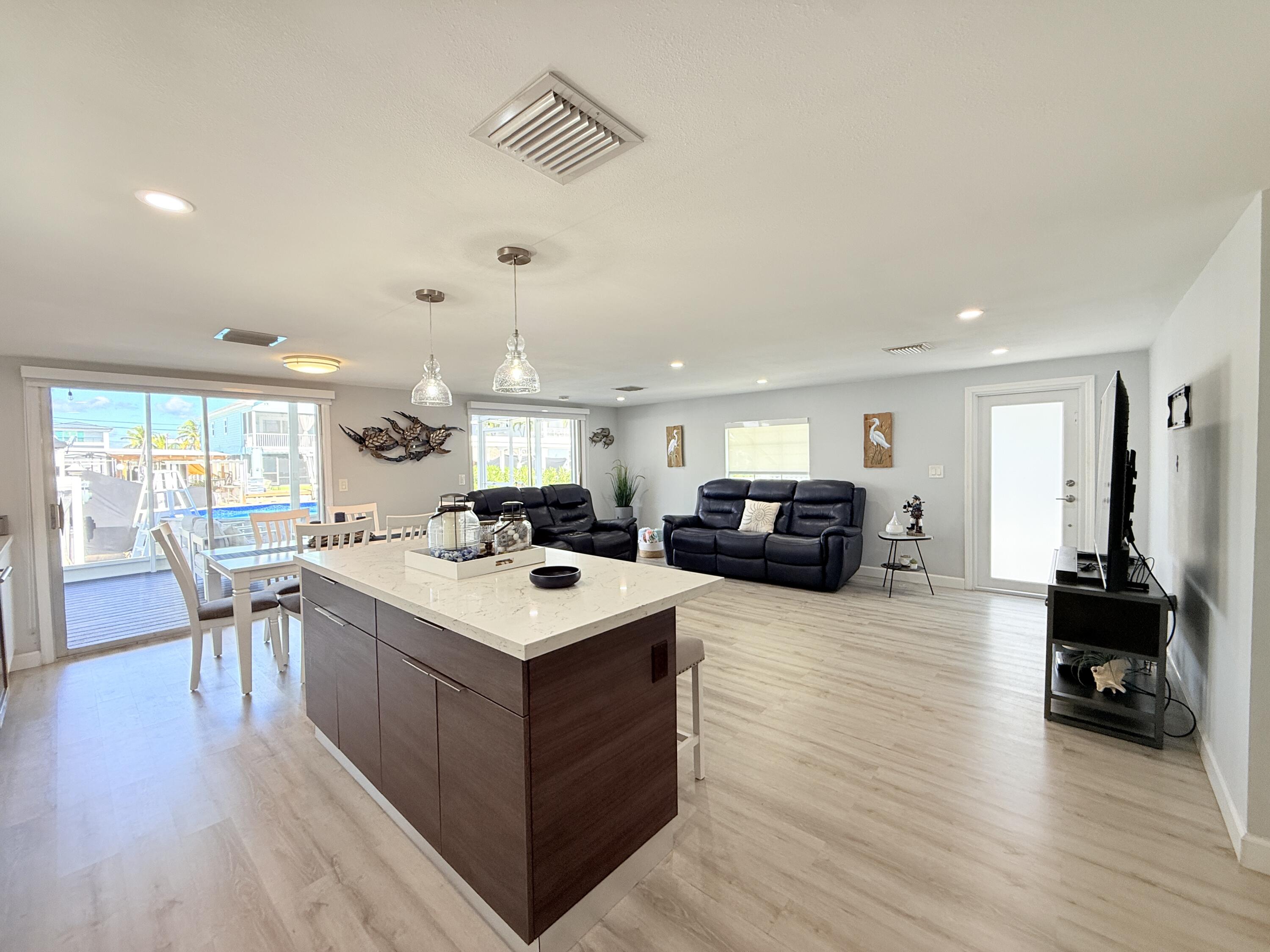 Key Largo, Florida, 33037, United States, 2 Bedrooms Bedrooms, ,2 BathroomsBathrooms,Residential,For Sale,1998042