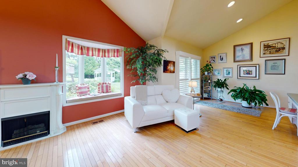 Marlton, New Jersey, 08053, United States, 3 Bedrooms Bedrooms, ,3 BathroomsBathrooms,Residential,For Sale,1942946
