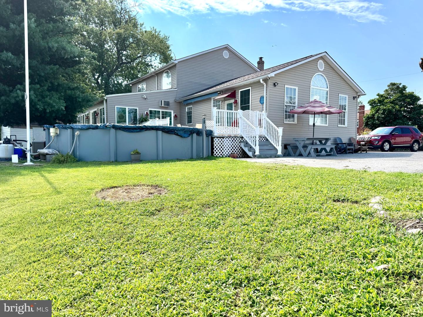 Dundalk, Maryland, 21222, United States, 3 Bedrooms Bedrooms, ,4 BathroomsBathrooms,Residential,For Sale,1906595