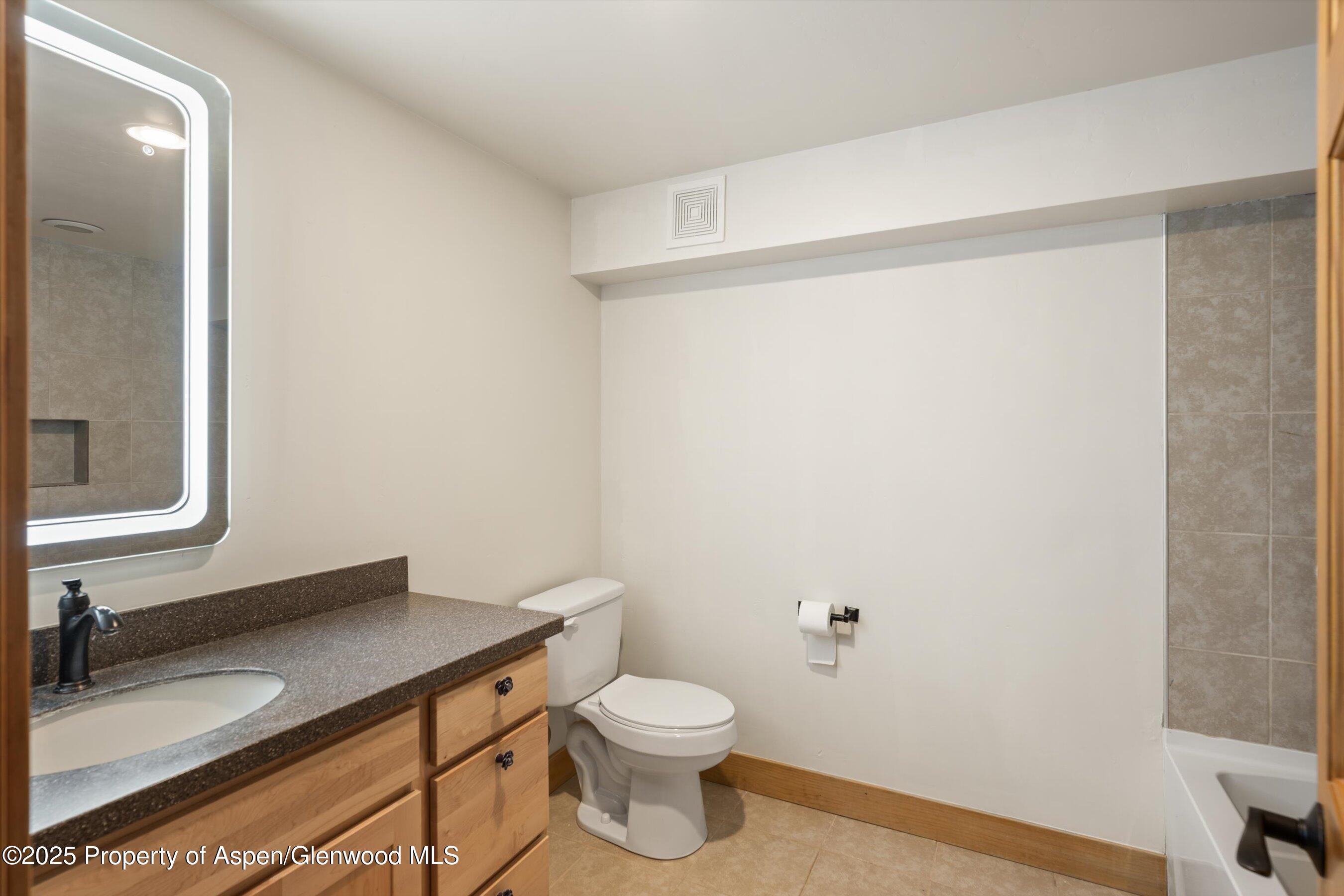 Glenwood Springs, Colorado, 81601, United States, 4 Bedrooms Bedrooms, ,3 BathroomsBathrooms,Residential,For Sale,2000714