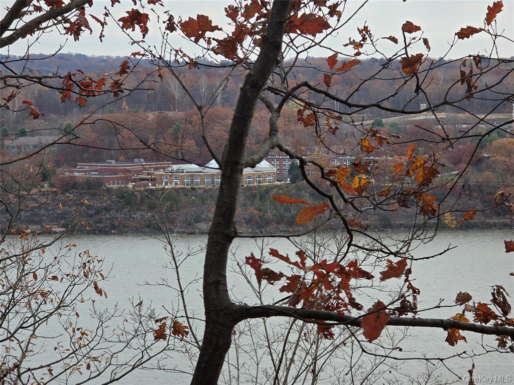 Highland, New York, 12528, United States, ,Residential,For Sale,1989942