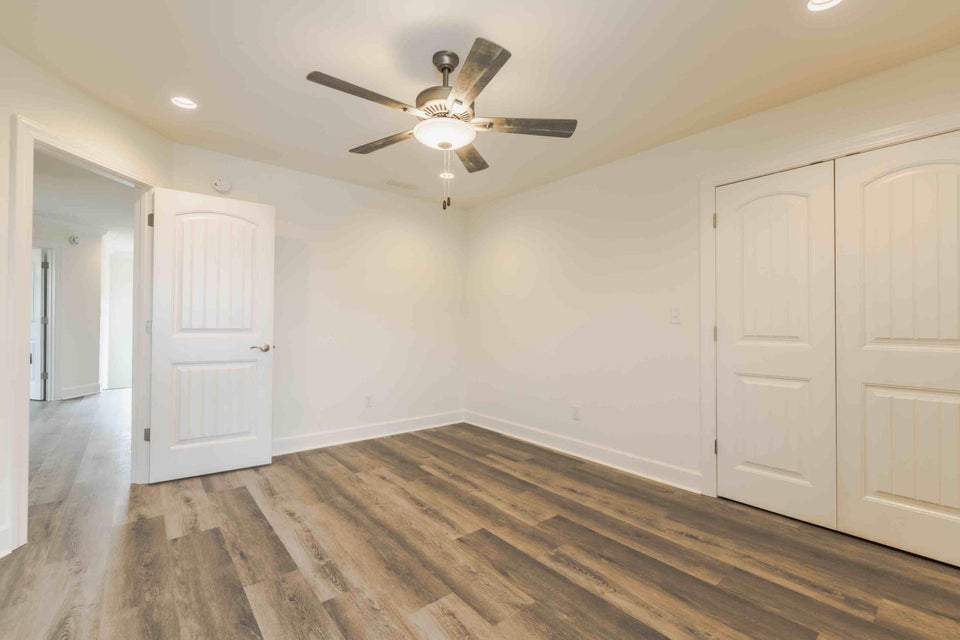 Richmond, Kentucky, 40475, United States, 5 Bedrooms Bedrooms, ,5 BathroomsBathrooms,Residential,For Sale,1881286