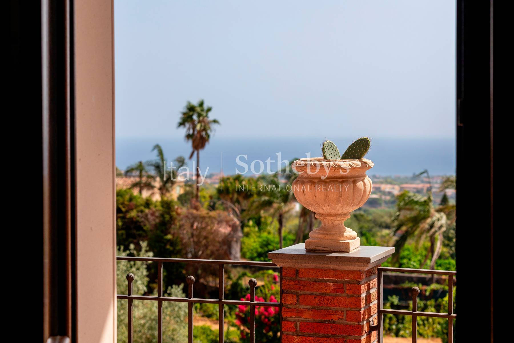  Elegant villa with a swimming pool and sea views in Acireale - 物件實景