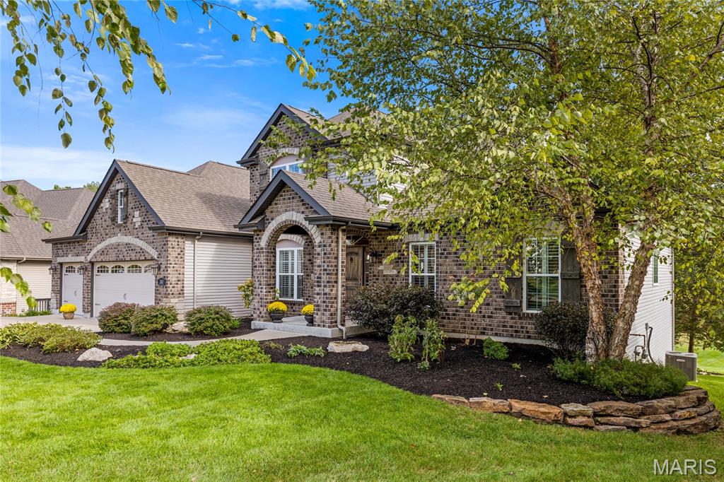 Lake St Louis, Missouri, 63367, United States, 4 Bedrooms Bedrooms, ,4 BathroomsBathrooms,Residential,For Sale,1987646