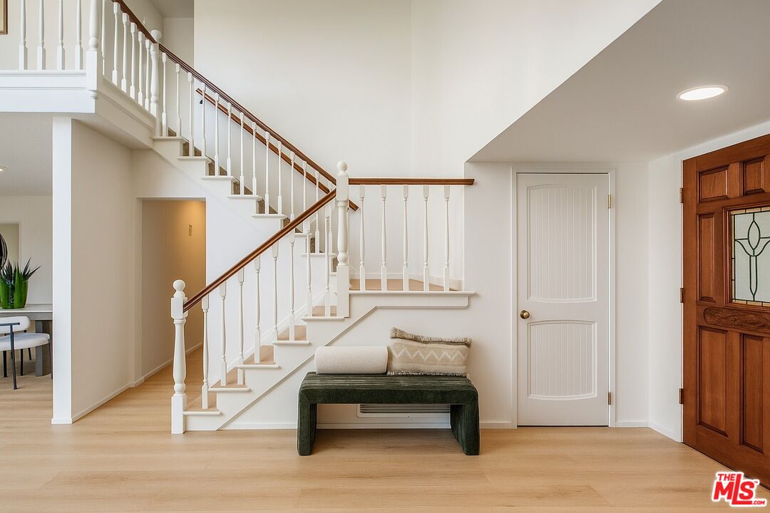 Los Angeles, California, 90027, United States, 4 Bedrooms Bedrooms, ,4 BathroomsBathrooms,Residential,For Sale,1918176
