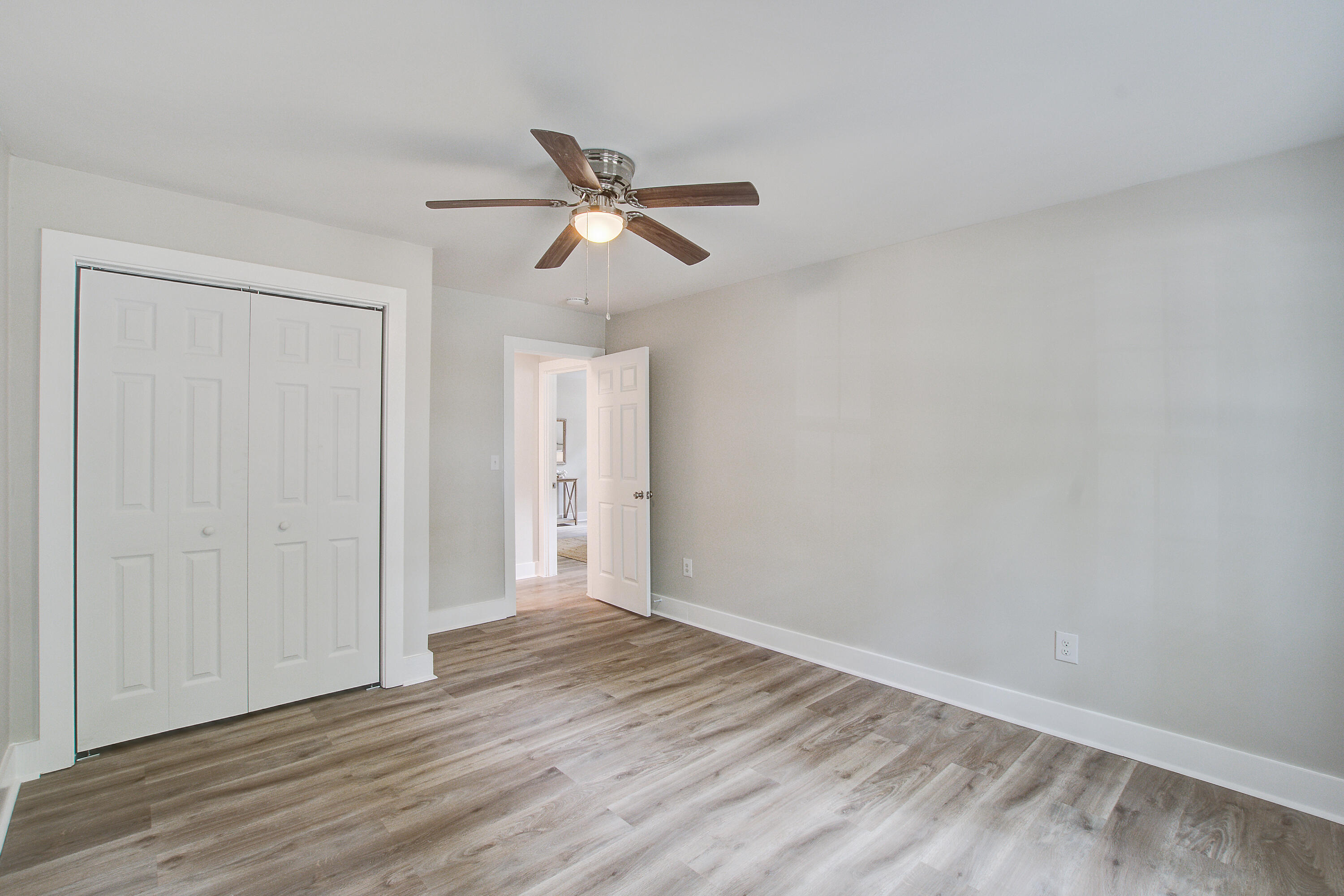Summerville, South Carolina, 29485, United States, 6 Bedrooms Bedrooms, ,3 BathroomsBathrooms,Residential,For Sale,1950313