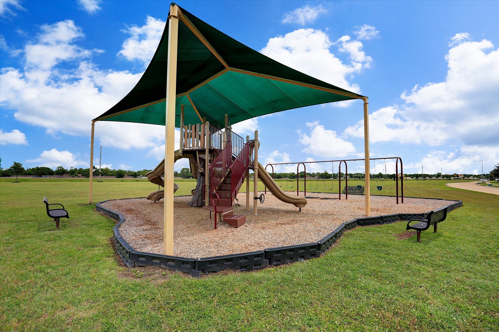  6228 Watford Drive - 物件實景