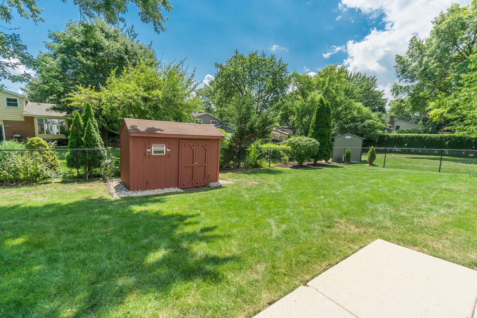 Arlington Heights, Illinois, 60005, United States, 5 Bedrooms Bedrooms, ,3 BathroomsBathrooms,Residential,For Sale,1921058