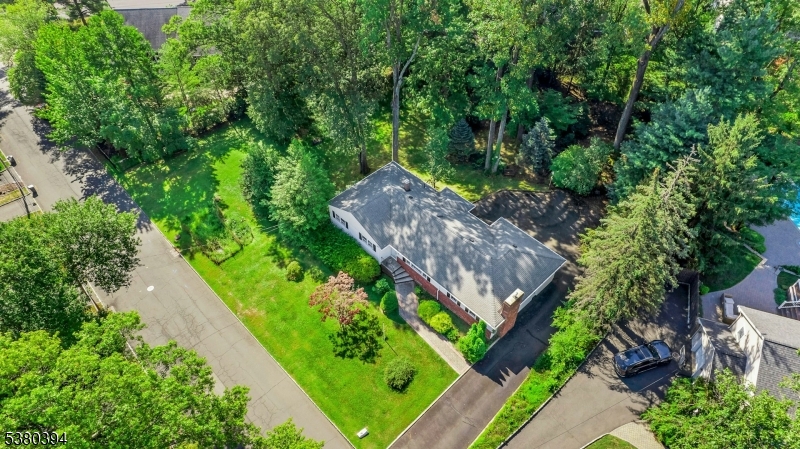 Springfield Twp., New Jersey, 07081, United States, 3 Bedrooms Bedrooms, ,3 BathroomsBathrooms,Residential,For Sale,1924750