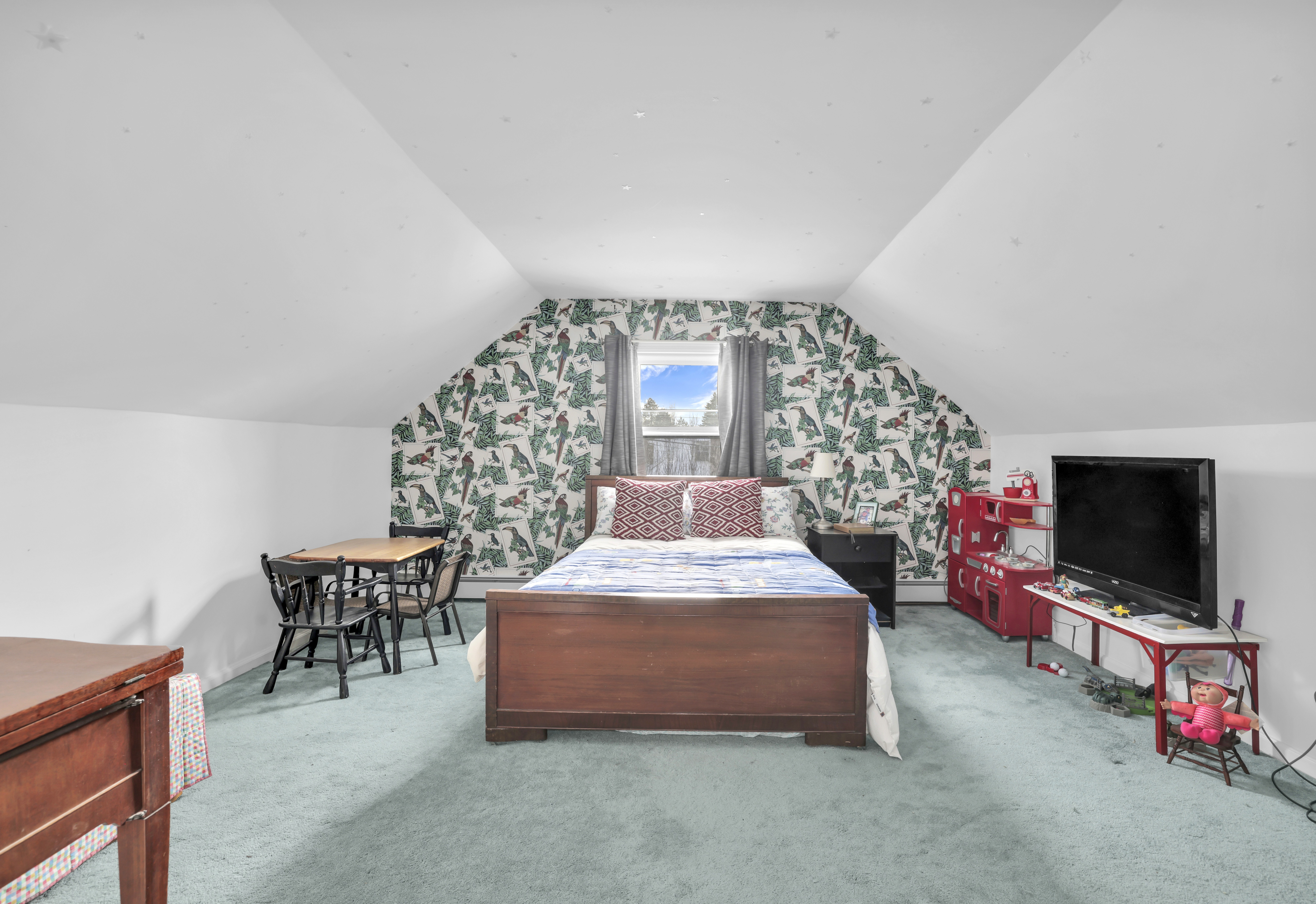 Pompton Plains, New Jersey, 07444, United States, 4 Bedrooms Bedrooms, ,3 BathroomsBathrooms,Residential,For Sale,2007489