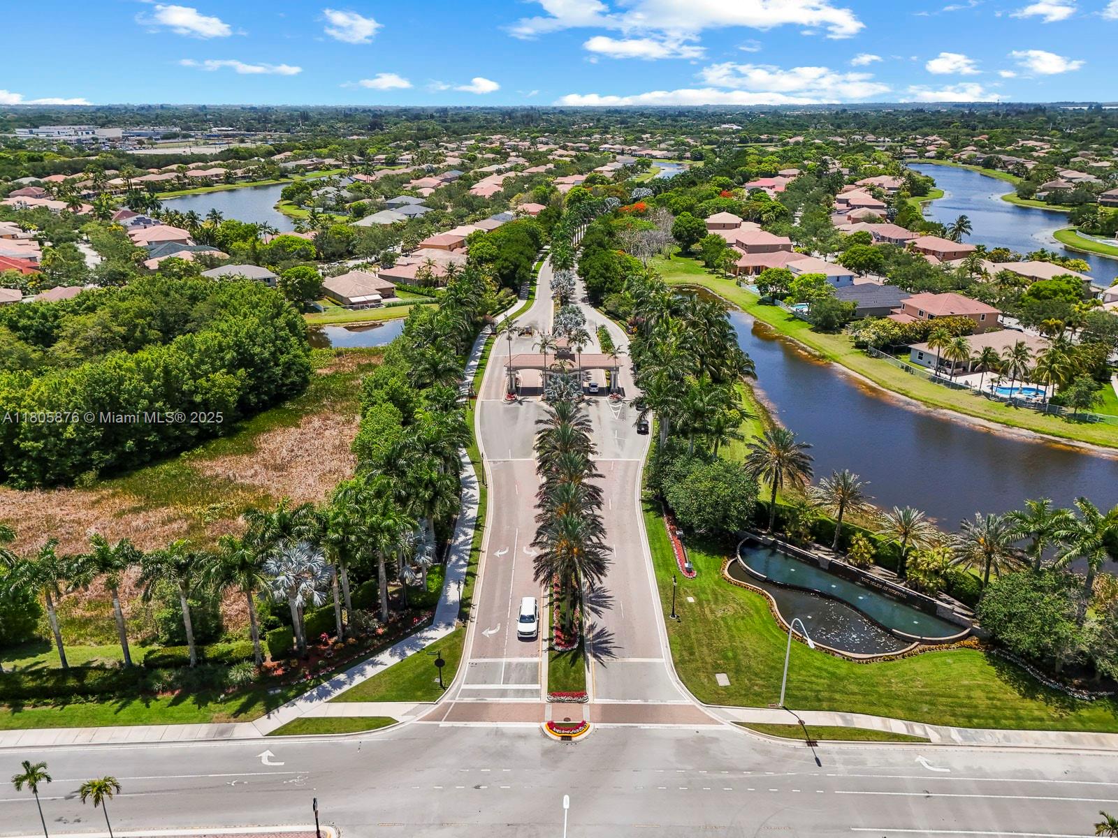 Weston, Florida, 33332, United States, 5 Bedrooms Bedrooms, ,5 BathroomsBathrooms,Residential,For Sale,1826480